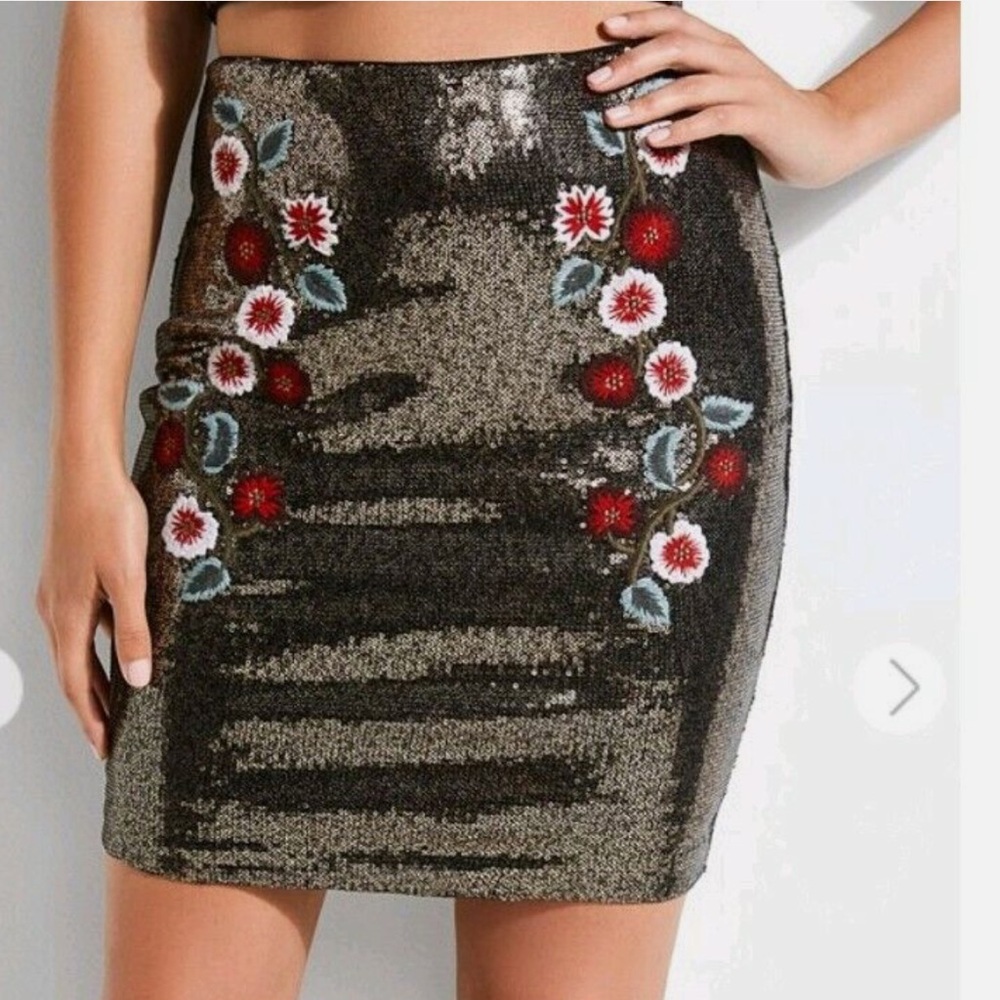 Guess Sequin Embellished Floral Pencil Skirt